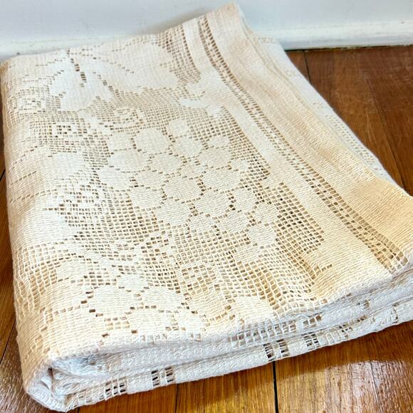 Vintage Lace Tablecloth Beige Grape Leaf Design Rectangular Dining Decor - Picture 6 of 12